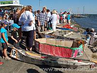 Papierboot Regatta Molenfest Steenodde Amrum Bild03