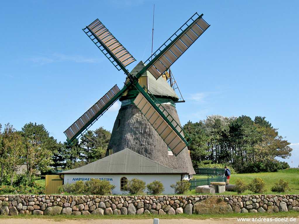 Standesamtliche Trauung in der Windm&uuml;hle von Nebel