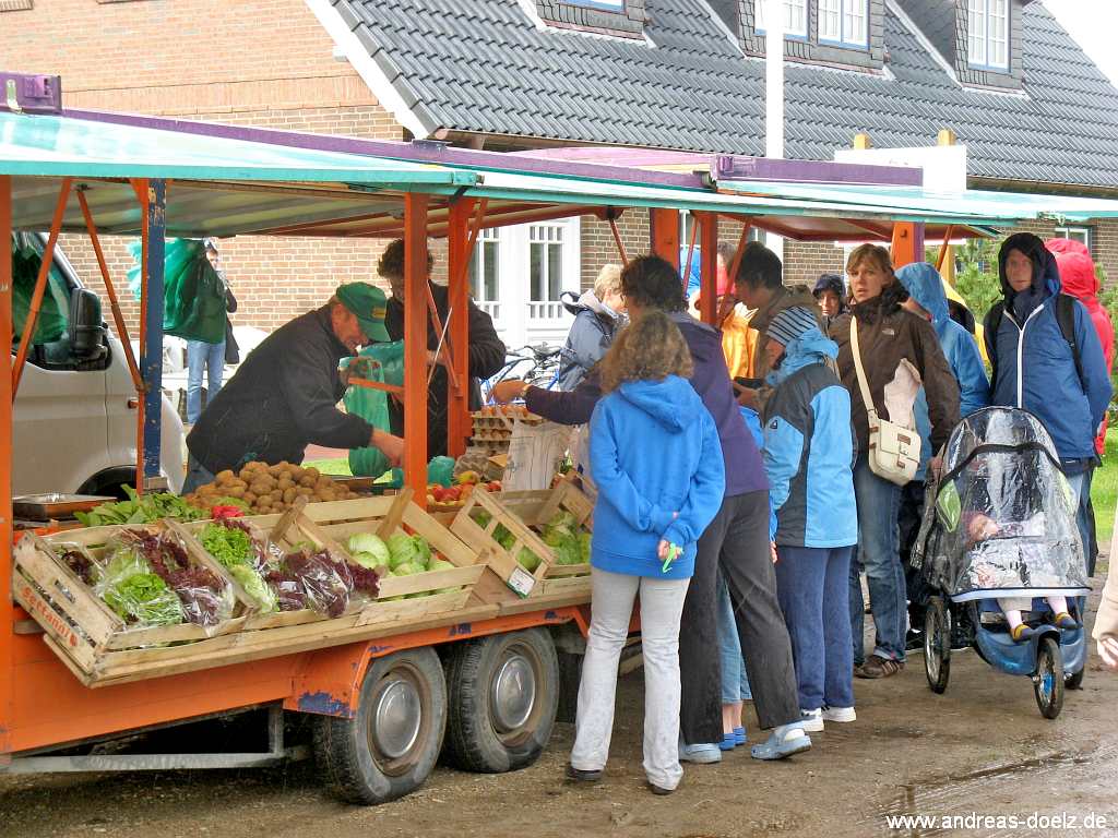 Stand auf dem F&ouml;hrer Bauernmarkt 2009 beim Fahrradverleih in S&uuml;ddorf