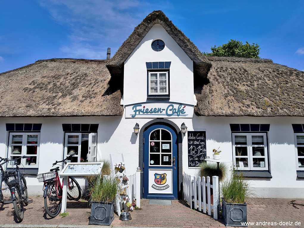 Au&szlig;enansicht des Friesencafe in Nebel 