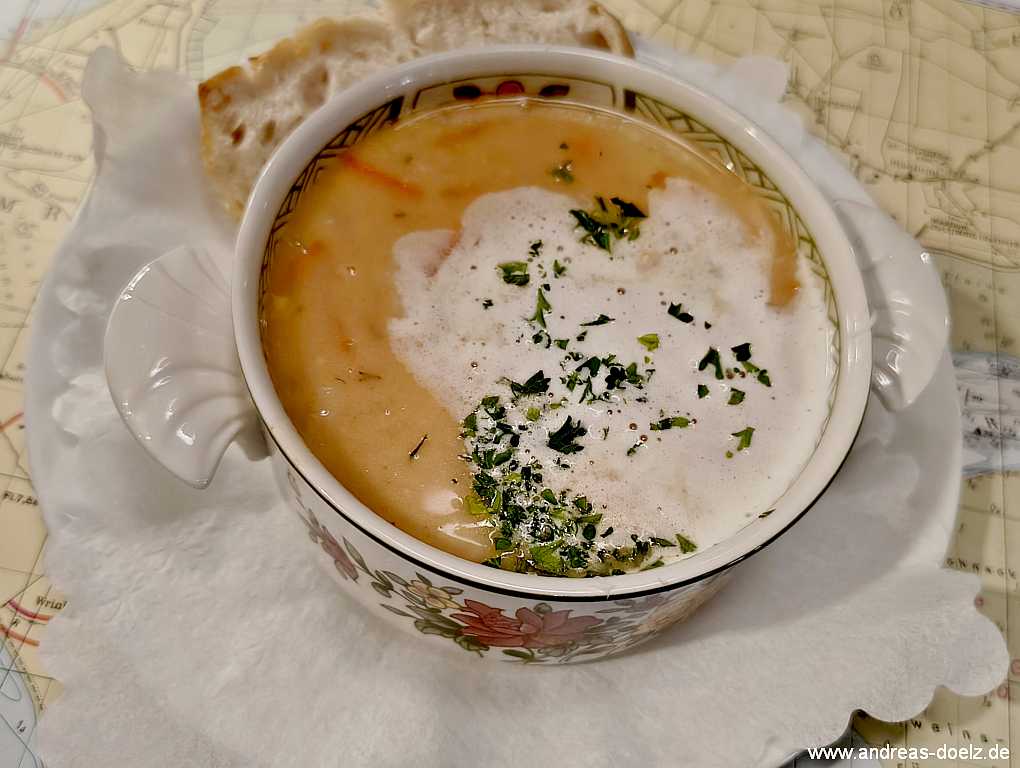 Fischsuppe im Nebler Restaurant Seekiste