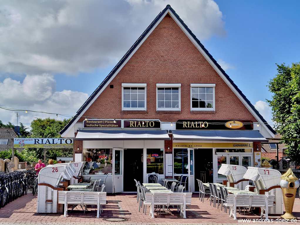 Das Restaurant Rialto mit italienischer K&uuml;che an der H&uuml;ttmann-Wiese gegen&uuml;ber dem gleichnamigen Hotel