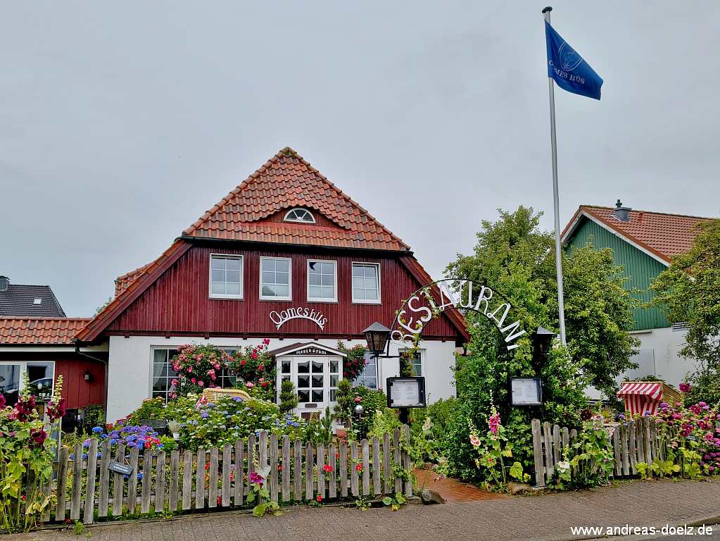 Das Omes H&uuml;s im Zentrum von Norddorf mit einem gro&szlig;en Garten