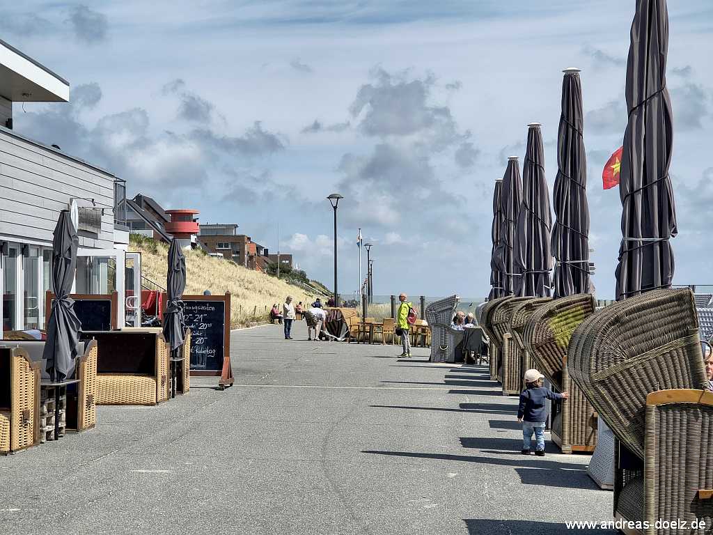 Die Strandbar Seehund liegt in Wittd&uuml;n am Ende der unteren Wandelbahn