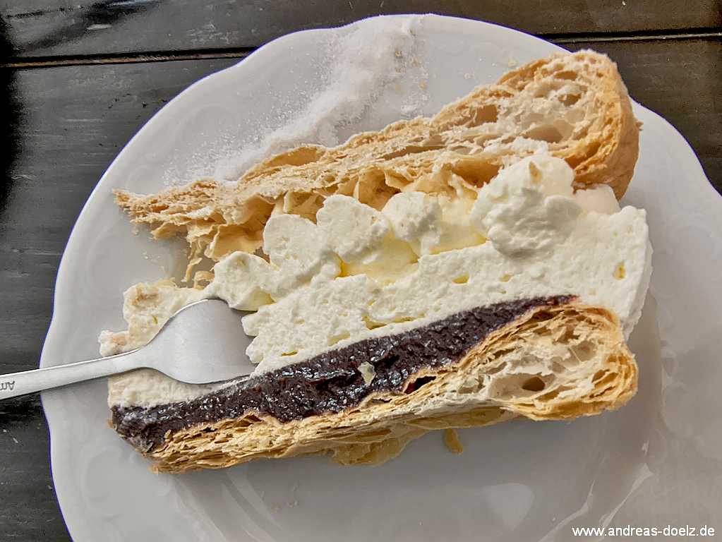 Ein St&uuml;ck Friesentorte aus dem Friesencafe in Nebel auf Amrum