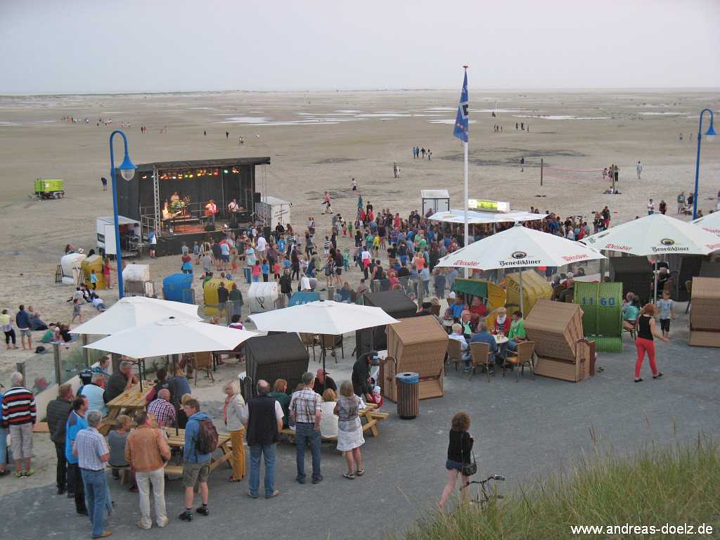 Die Kniepsandhalle als zentraler Veranstaltungsort f&uuml;r Partys auf Amrum und f&uuml;r die Disco 54?° Nord